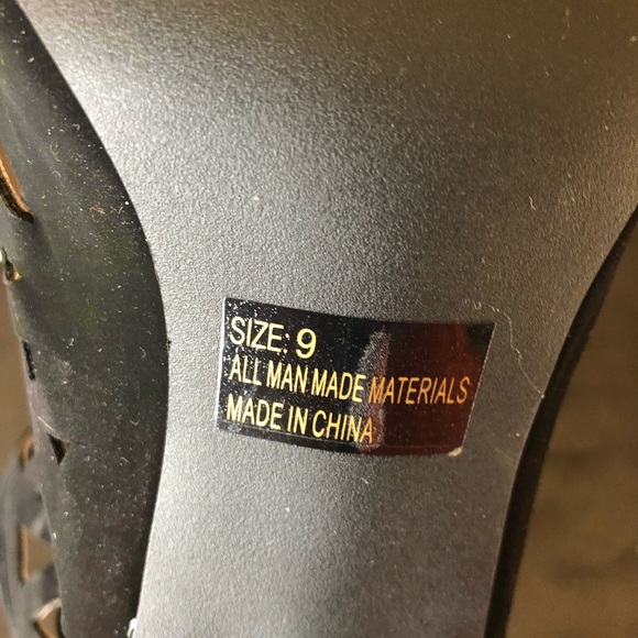 Sexy Black Heels - Picture 6 of 7